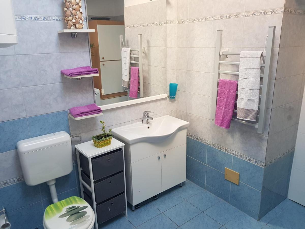 Apartment D Free Parking & Wifi, Walking Distance To Centrum 扎达尔 外观 照片