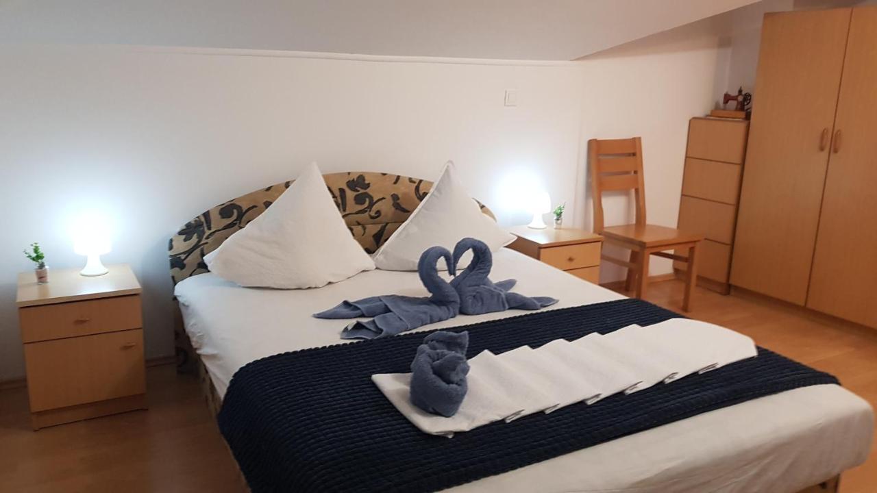 Apartment D Free Parking & Wifi, Walking Distance To Centrum 扎达尔 外观 照片