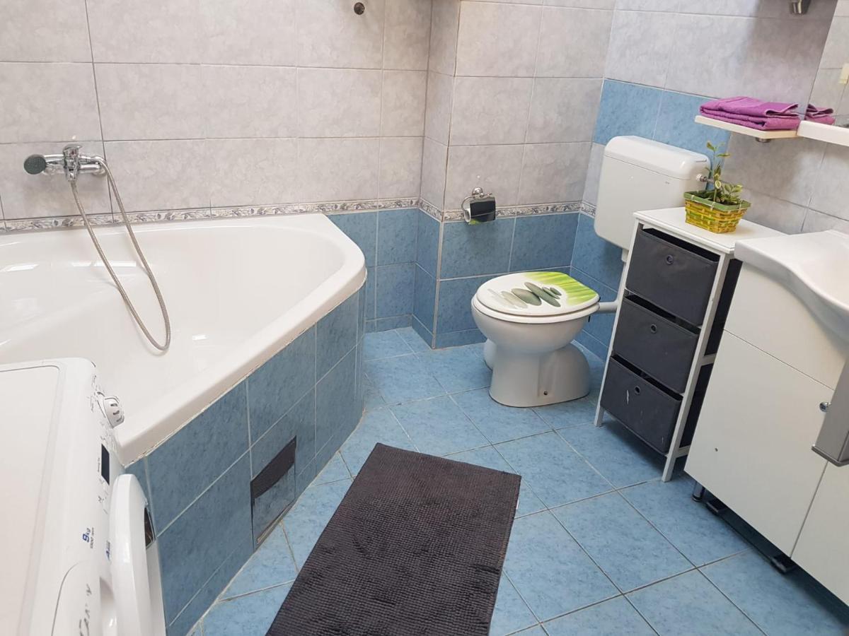 Apartment D Free Parking & Wifi, Walking Distance To Centrum 扎达尔 外观 照片