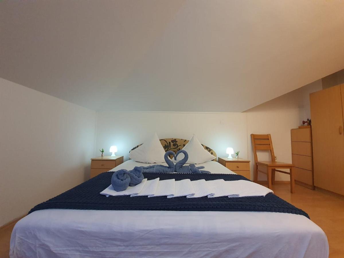 Apartment D Free Parking & Wifi, Walking Distance To Centrum 扎达尔 外观 照片