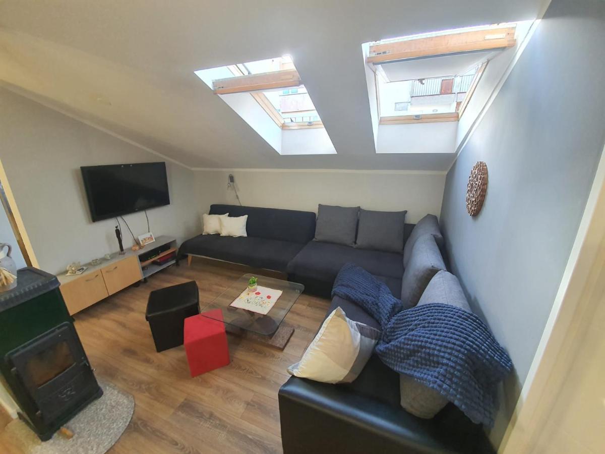 Apartment D Free Parking & Wifi, Walking Distance To Centrum 扎达尔 外观 照片